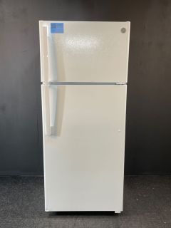 GE 28 Inch 18 cu ft Top Freezer Energy Star Refrigerator in White; optional icemaker IM4D - GTE18DTNRWWC