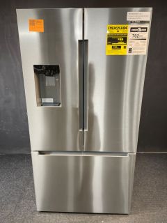 Bosch 100 Series 26 cu ft 35.75" Wide French Door with Dispenser in Stainless Steel - B36FD10ENS
