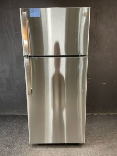 GE 28 Inch Wide 17 Cu Ft Top Freezer Refrigerator in Stainless; Optional IM4D Icemaker - GTS17GSNRSS