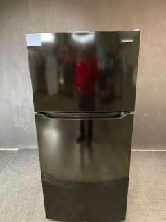 Frigidaire Top Freezer Refrigerator 30" Wide 18 Cu Ft in Black; Optional Icemaker IM117000 - FFTR1835VB