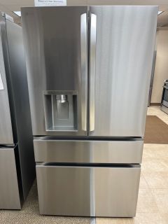 LG 36" 29 Cu ft French Door 4 Door Refrigerator with Dual IM/Convert Drawer in Print Proof Stainless - LF29H8330S