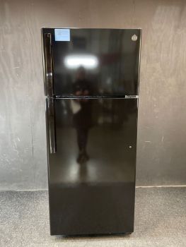 GE 28 Inch Wide 18 Cu Ft Top Freezer Refrigerator in Black; uses optional IM4D Icemaker - GTS18HGNRBB