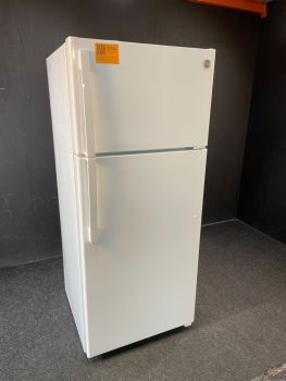 GE 28 Inch Wide 18 Cu Ft Top Freezer Refrigerator in White; uses optional IM4D Icemaker - GTS18HGNRWW