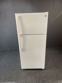 GE 28 Inch Wide 17 Cu Ft Energy Star Top Freezer Refrigerator in White; Optional IM4D Icemaker - GTE17DTNRWWC