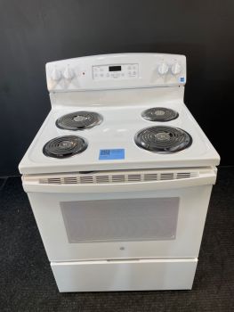 Cocina eléctrica GE de 76 cm (30") con quemadores de bobina autolimpiables, color blanco - JB256DMWWC