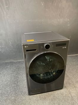 Lavadora de carga frontal LG de 5.0 pies cúbicos y 27 pulgadas de ancho con vapor, color acero negro - WM6700HBAC