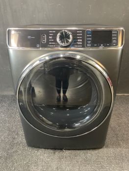 Secadora eléctrica de carga frontal inteligente GE Profile de 7.8 pies cúbicos de capacidad con vapor y desinfección, color grafito carbón - PFD95ESPWDSC