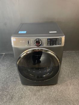 Secadora eléctrica GE de 28 pulgadas y 7.8 pies cúbicos con control frontal y vapor, color grafito carbón - GFD65ESPVDS