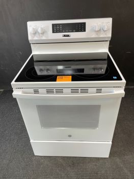 GE 30" Electric Convection Range w/ No Preheat Air Fry and EasyWash Oven Tray in White - GRF600AVWWC