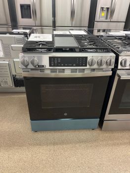 GE 30" Slide-In Conv Gas Range w/ No Preheat Air Fry and EasyWash Oven Tray in Stainless - GGS600AVFS