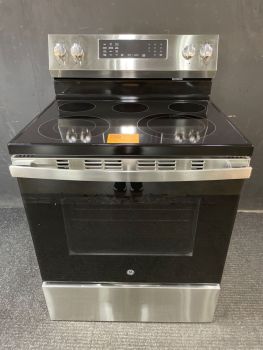 GE 30" Electric Convection Range w/ No Preheat Air Fry and EasyWash Oven Tray in Stainless Steel - GRF600AVSSC