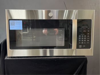 Microondas GE de 1.6 pies cúbicos de capacidad, 30 pulgadas de ancho, 1000 W, para instalar sobre la estufa, en acero inoxidable - JVM3160RFSSC