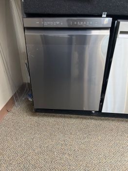 LG 24" Built in Dishwasher Front Control Pocket Handle 48 Decibel in Black Stainless - LDFN4542D