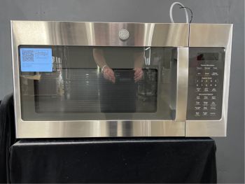 Microondas GE de 1.9 pies cúbicos, 30 pulgadas de ancho, 1000 W, para instalar sobre la estufa, con ventilación recirculante, en acero inoxidable - JNM7196SKSSC