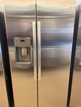 GE 25.1 Cu Ft 35.75" Wide Side by Side Refrigerator in Print Proof Stainless - GSS25IYNFS