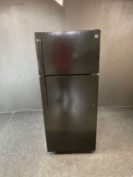 GE 28 Inch 18 cu ft Top Freezer Energy Star Refrigerator in Black; optional icemaker IM4D - GTE18DTNRBBC