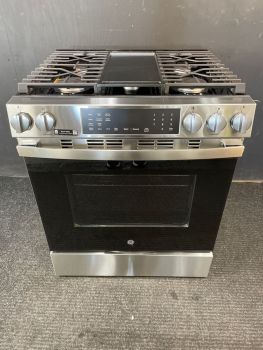 Cocina de gas empotrable GE de 76 cm con freidora de aire sin precalentamiento y bandeja de horno EasyWash en acero inoxidable - GGS600AVFS