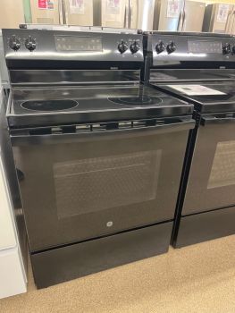 GE 30" Electric Range Steam Clean Smooth Top Cooktop in Black - GRF400SVBB