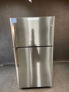 GE Stainless 21 cu ft Top Freezer 32.75" wide uses IM4D - GTS22KYNRFSC