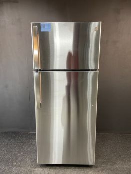 GE 28 Inch 18 Cu Ft EnergyStar Top Freezer Refrigerator with Icemaker in Stainless - GIE18GSNRSSC