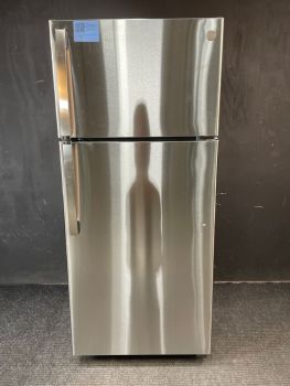 GE 28 Inch Wide 17 Cu Ft Top Freezer Refrigerator in Stainless; Optional IM4D Icemaker - GTS17GSNRSS