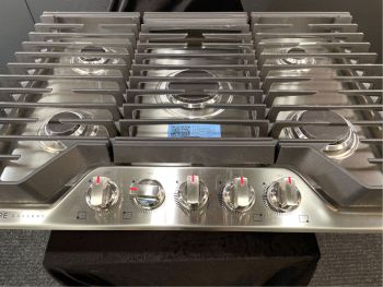 Frigidaire Gallery 30" Stainless Gas Cooktop - GCCG3048ASC