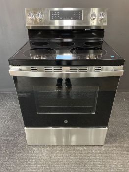 GE 30" Electric Convection Range w/ No Preheat Air Fry and EasyWash Oven Tray in Stainless Steel - GRF600AVSSC