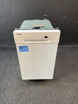 Frigidaire 18" Built In Front Control 52 Decibel Dishwasher in White - FFBD1831UWC