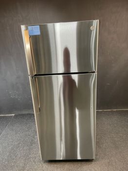 GE 28 Inch 18 Cu Ft Top Freezer Refrigerator in PrintProof Stainless; uses optional IM4D Icemaker - GTS18HYNRFSC