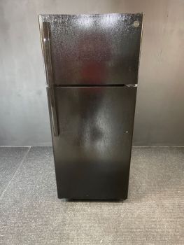 GE 28 Inch Wide 18 Cu Ft Energy Star Top Freezer Refrigerator in Black; Optional IM4D Icemaker - GTE18GTNRBBC