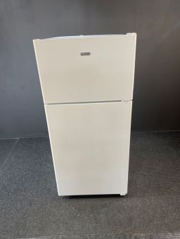 Hotpoint 28 Inch Wide 16 cu ft Pocket Handle Top Mount Refrigerator uses IM4D in White - HPS16BTNRWWC