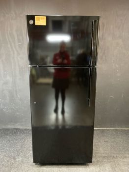GE 28 Inch Wide 18 Cu Ft Top Freezer Refrigerator in Black; uses optional IM4D Icemaker - GTS18HGNRBBC
