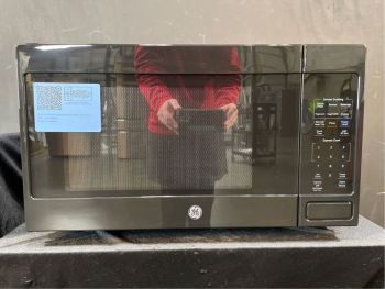 GE 1.6 Cu Ft 1150W Countertop Microwave with Sensor in Black - JES1657DMBB