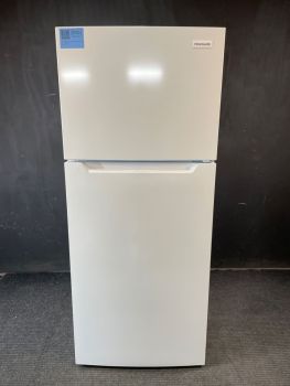 Frigidaire 28"W 18 Cu Ft EnergyStar Top Freezer Refrigerator in White; Optional Icemak IMKTTM0018 - FFHT1822UW NEW
