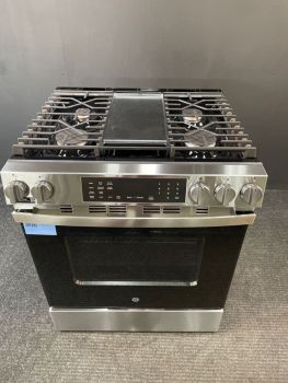 Cocina de gas empotrable GE de 76 cm con freidora de aire sin precalentamiento y bandeja de horno EasyWash en acero inoxidable - GGS60LAVFSC