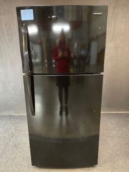 Frigidaire Top Freezer Refrigerator 30" Wide 20 Cu Ft. in black; Optional Icemaker IM11700 - FFHT2022ABC
