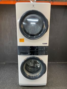 Electrolux 4.5/8.0 Cubic Ft 27" wide Gas Stacked Washer/Dryer in White - ELTG7300AWNEW