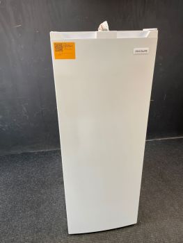 Frigidaire 7 Cubic Ft. Upright Manual Defrost Freezer in White 21 5/16 wide - FFUE0725AWC