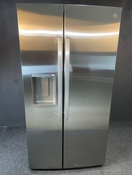 Refrigerador GE de 27.7 pies cúbicos, 35.75 pulgadas de ancho, de dos puertas verticales, con paredes iluminadas con LED, en acero inoxidable antihuellas - GSS28PYYFS