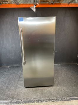 Refrigerador Frigidaire All-Refrigerator de 33" de ancho y 19 pies cúbicos en acero inoxidable - FPRU19F8WFC