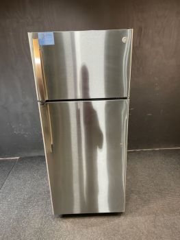 GE 28 Inch 18 Cu Ft Top Freezer Refrigerator in Stainless; uses optional IM4D Icemaker - GTS18GSNRSSC