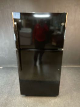 GE Black 21 cu ft Top Freezer 32.75 inch wide uses IM4D - GTS22KGNRBBC