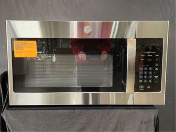 GE 1.6 Cubic Ft. Capacity 30" wide 1000W Over the Range Microwave in Stainless Steel - JVM3160RFSSC