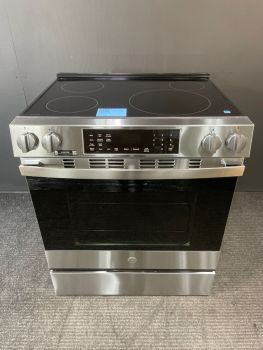 Cocina de inducción empotrable inteligente GE Profile de 76 cm (30"), de acero inoxidable resistente a las huellas dactilares, con freidora de aire - PHS700AYFS