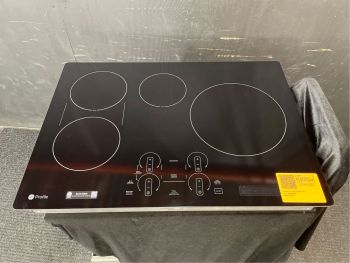 GE Profile 30" Induction Cooktop in Black - PHP9030DTBBC