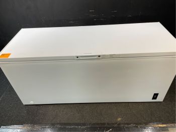 Frigidaire 19.8 Cu ft Manual Defrost Chest Freezer in White - FFCL2042AWC