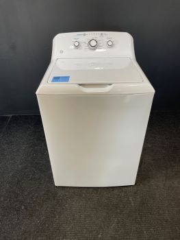 Lavadora de carga superior GE de 4.0 pies cúbicos y 27 pulgadas de ancho con agitador, color blanco - GTW325ASWWWC