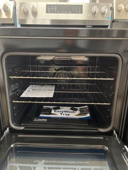 GE 30" Electric Convection Range w/ No Preheat Air Fry and EasyWash Oven Tray in Stainless Steel - GRF600AVSS