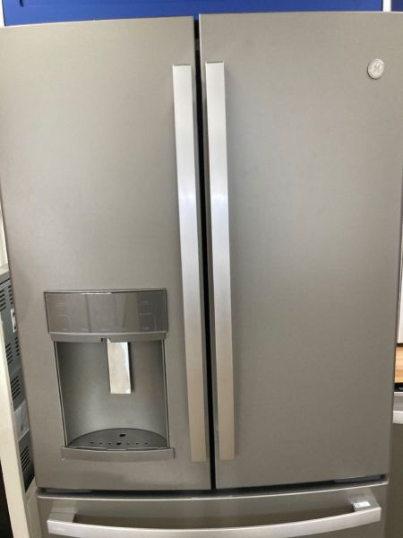 27.7 cu ft refrigerator